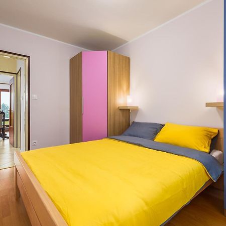 Apartments Vilma Ловран Стая снимка