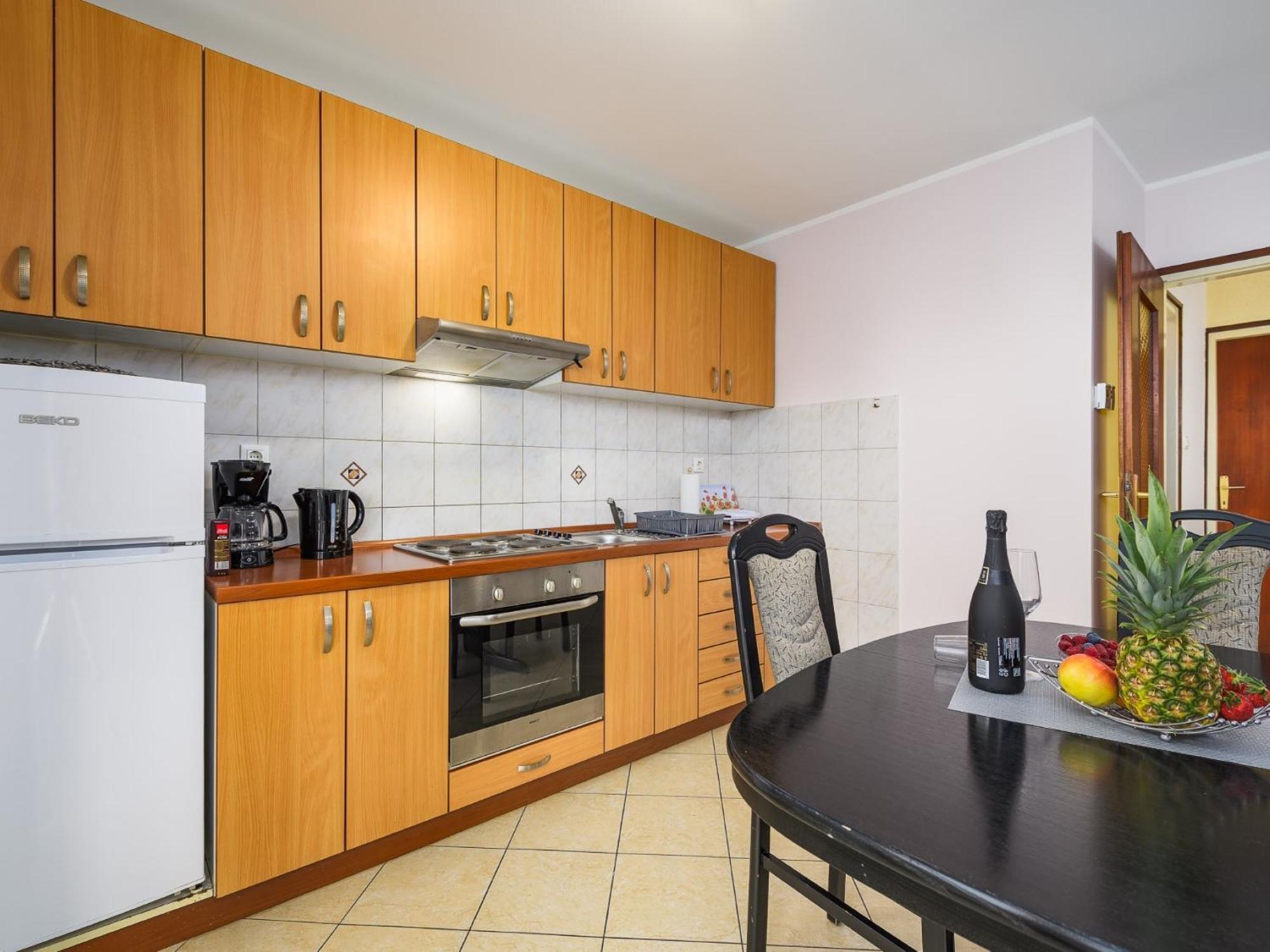 Apartments Vilma Ловран Стая снимка