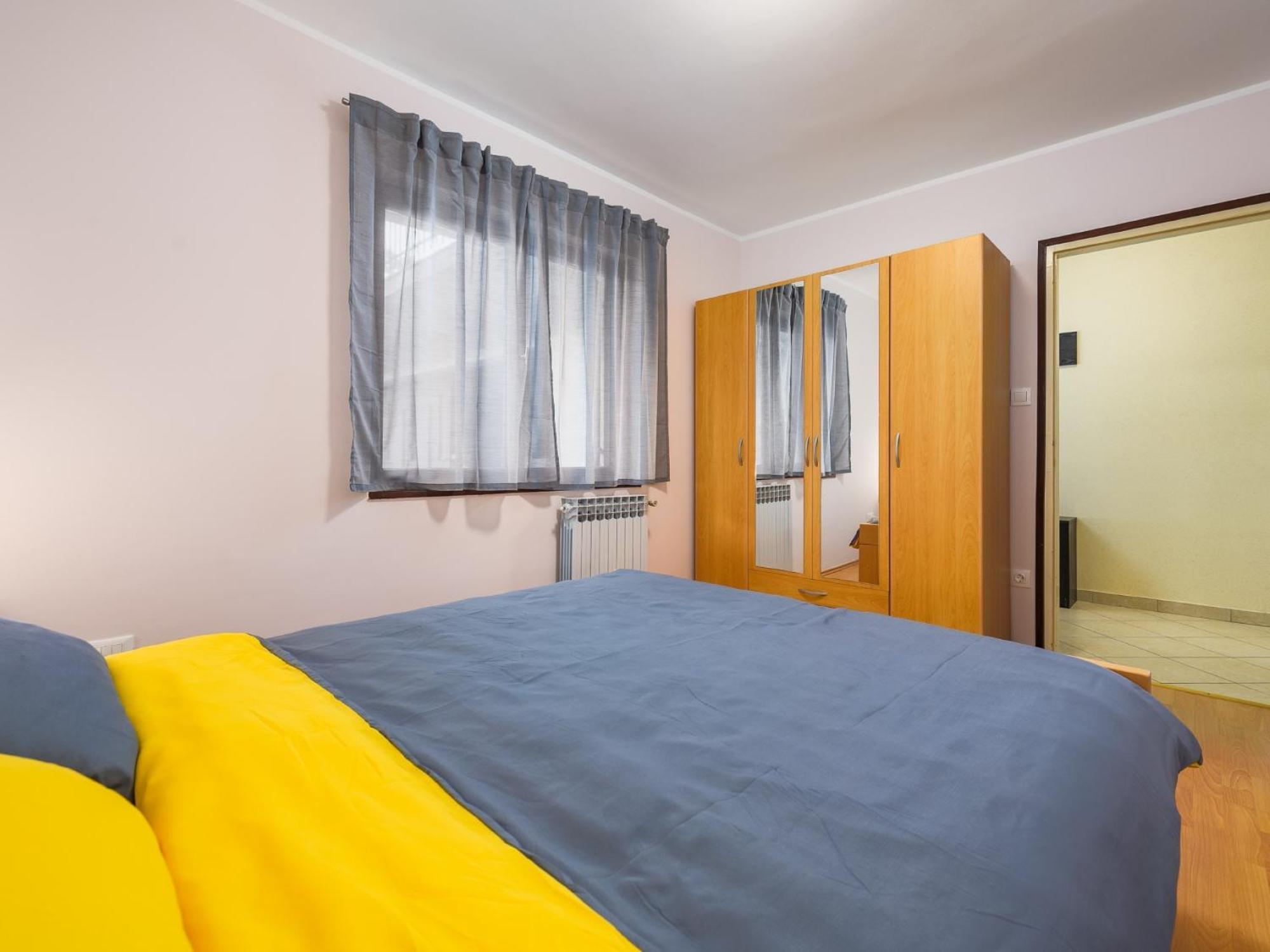 Apartments Vilma Ловран Стая снимка